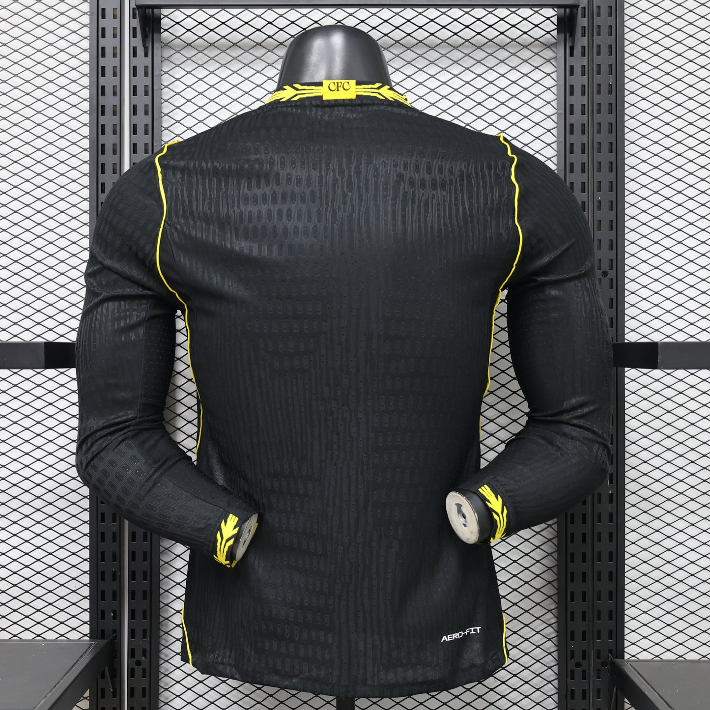 Player 26.27 Chelsea away long sleeve