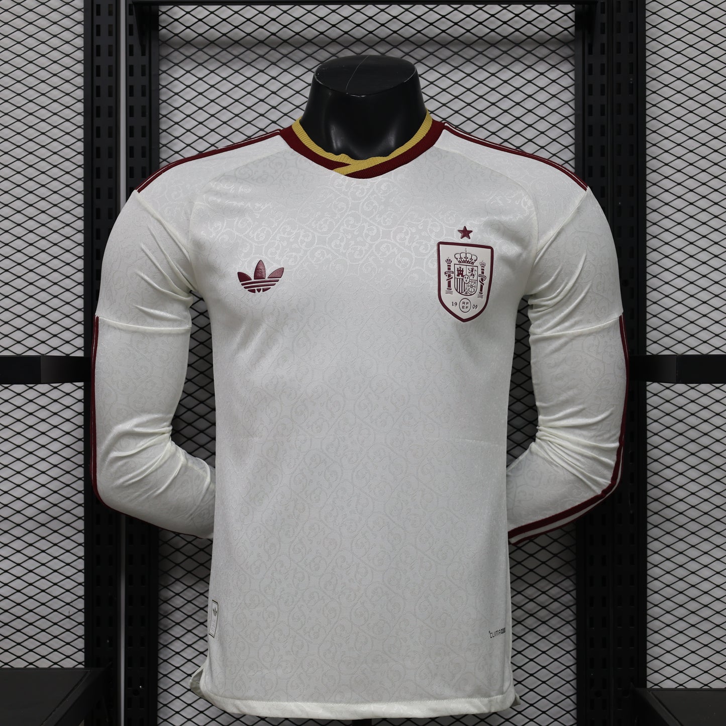 Player 26.27 Spanish away long sleeve